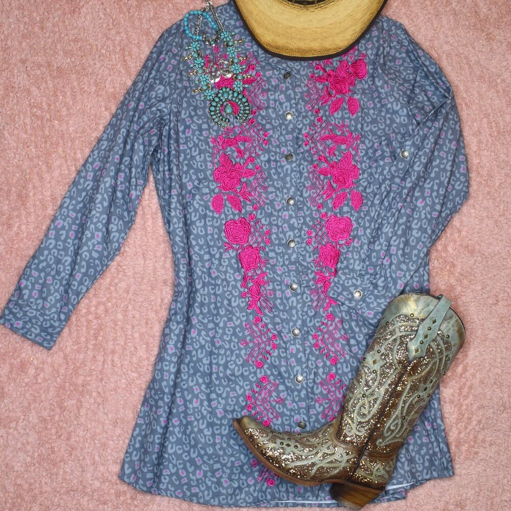 Cheetah Embroidered Dress - Picture 7 of 7